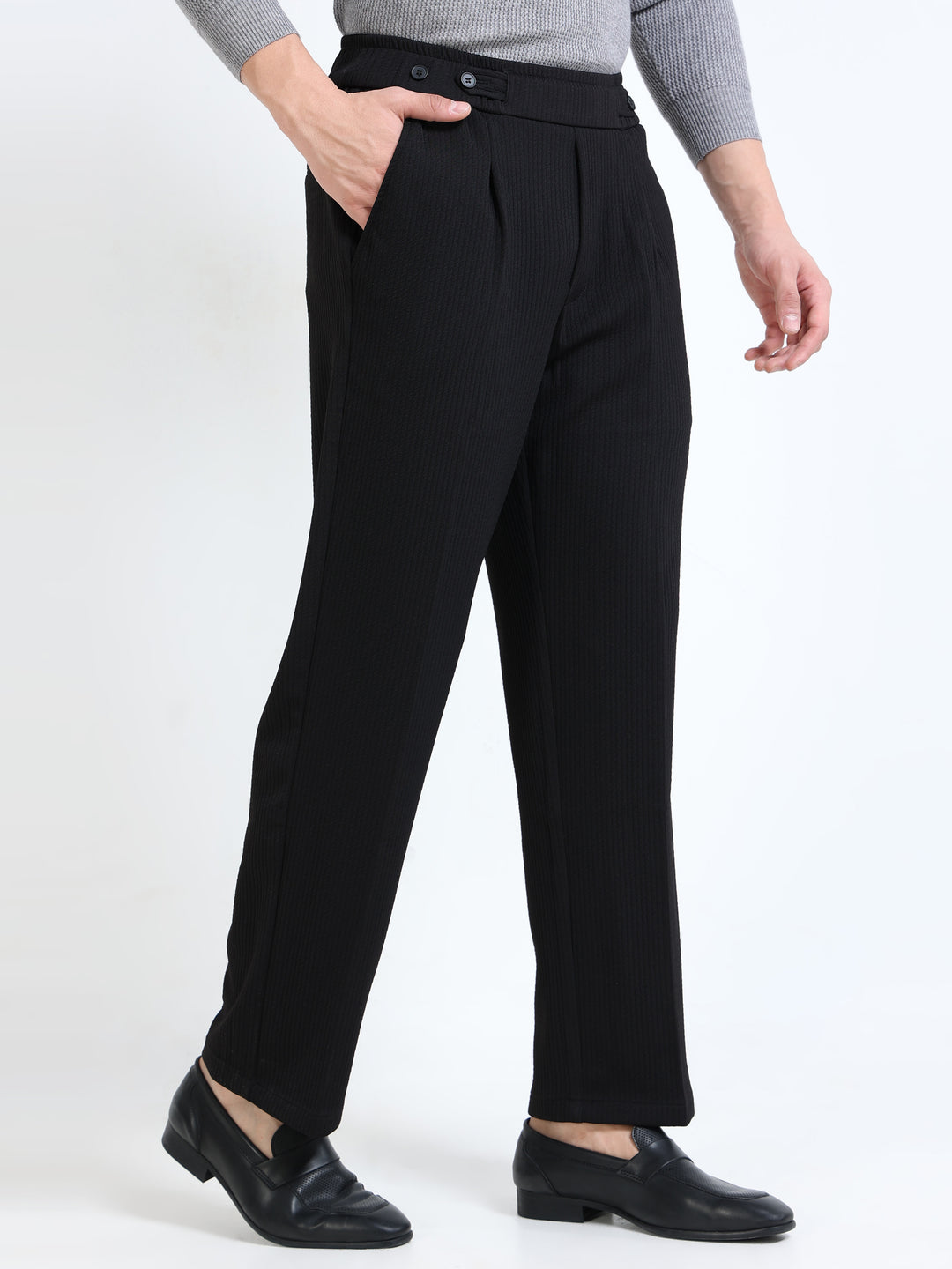 Textured Dual-Button Pleated Trousers