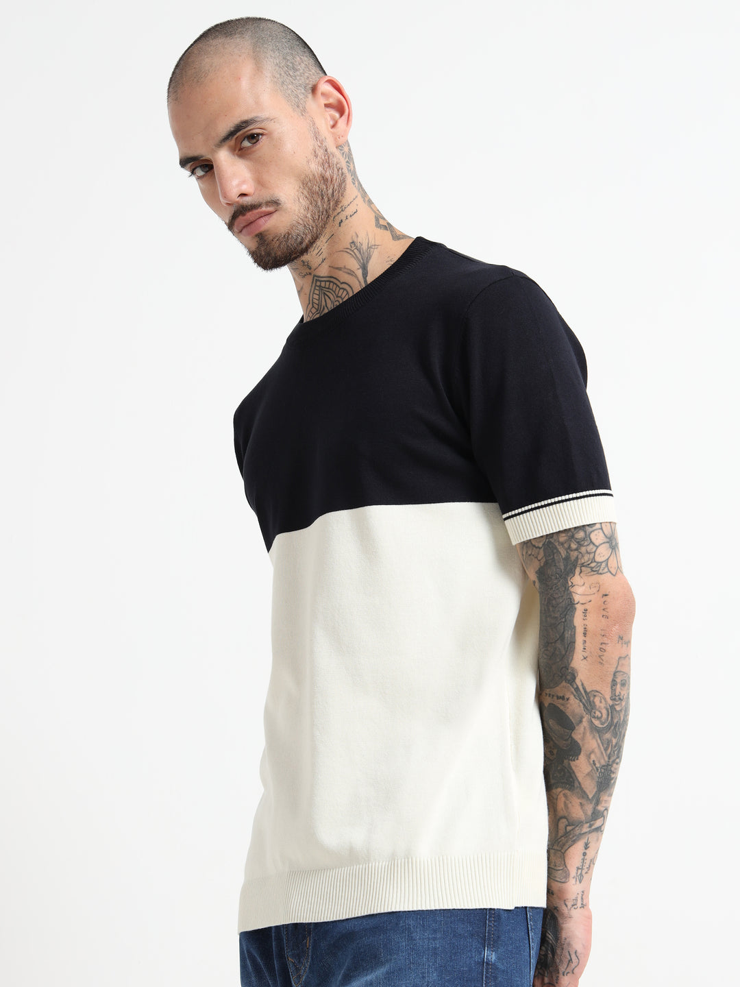Two-Tone Knit T-Shirt with Ribbed Details - White & Blue