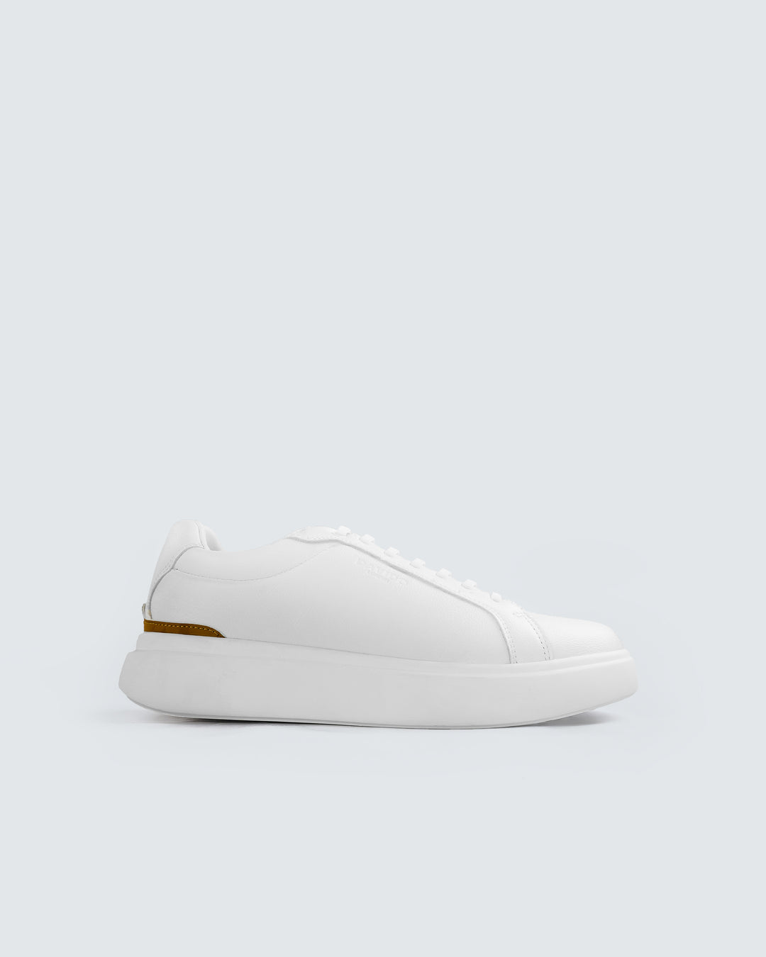 Urban Crest – White / Camel