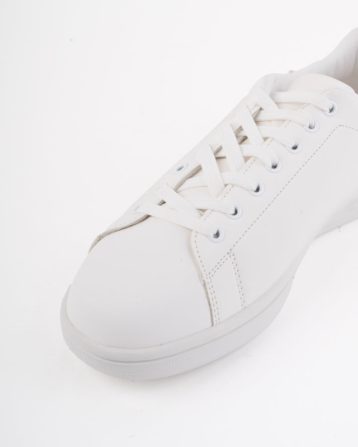 Veltrix Sneakers – Arctic White