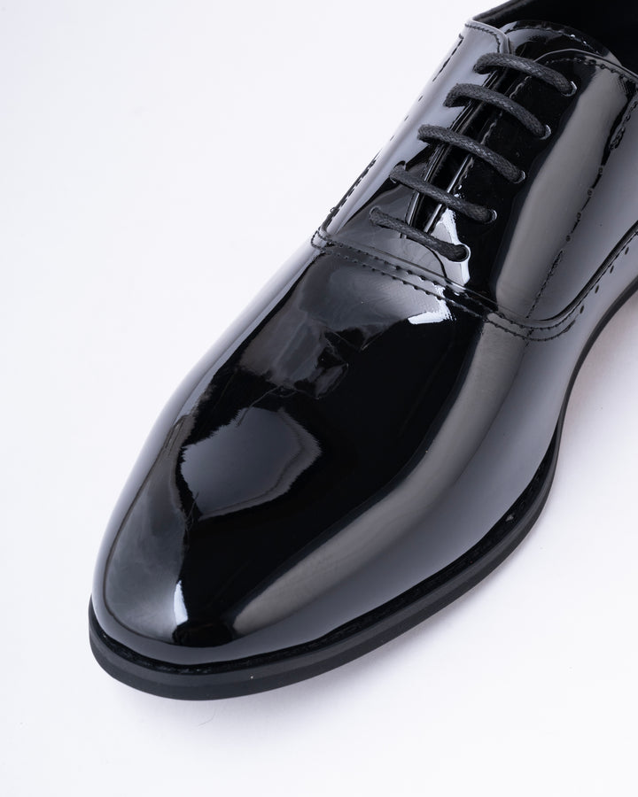 Regent Patent Derby – Obsidian Black