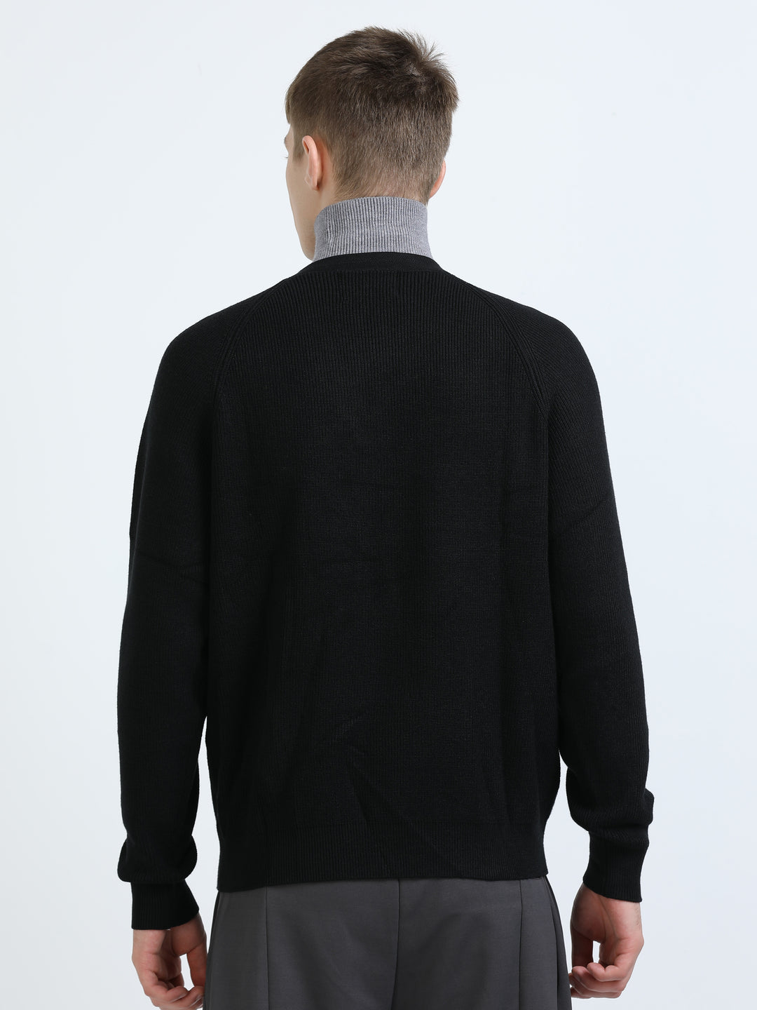 Long Collar Zip Knit Top