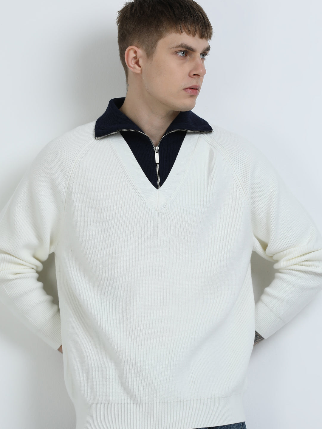 Long Collar Zip Knit Top