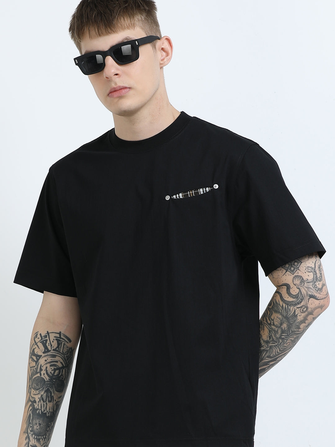 Minimal Badge Detail Crew Tee