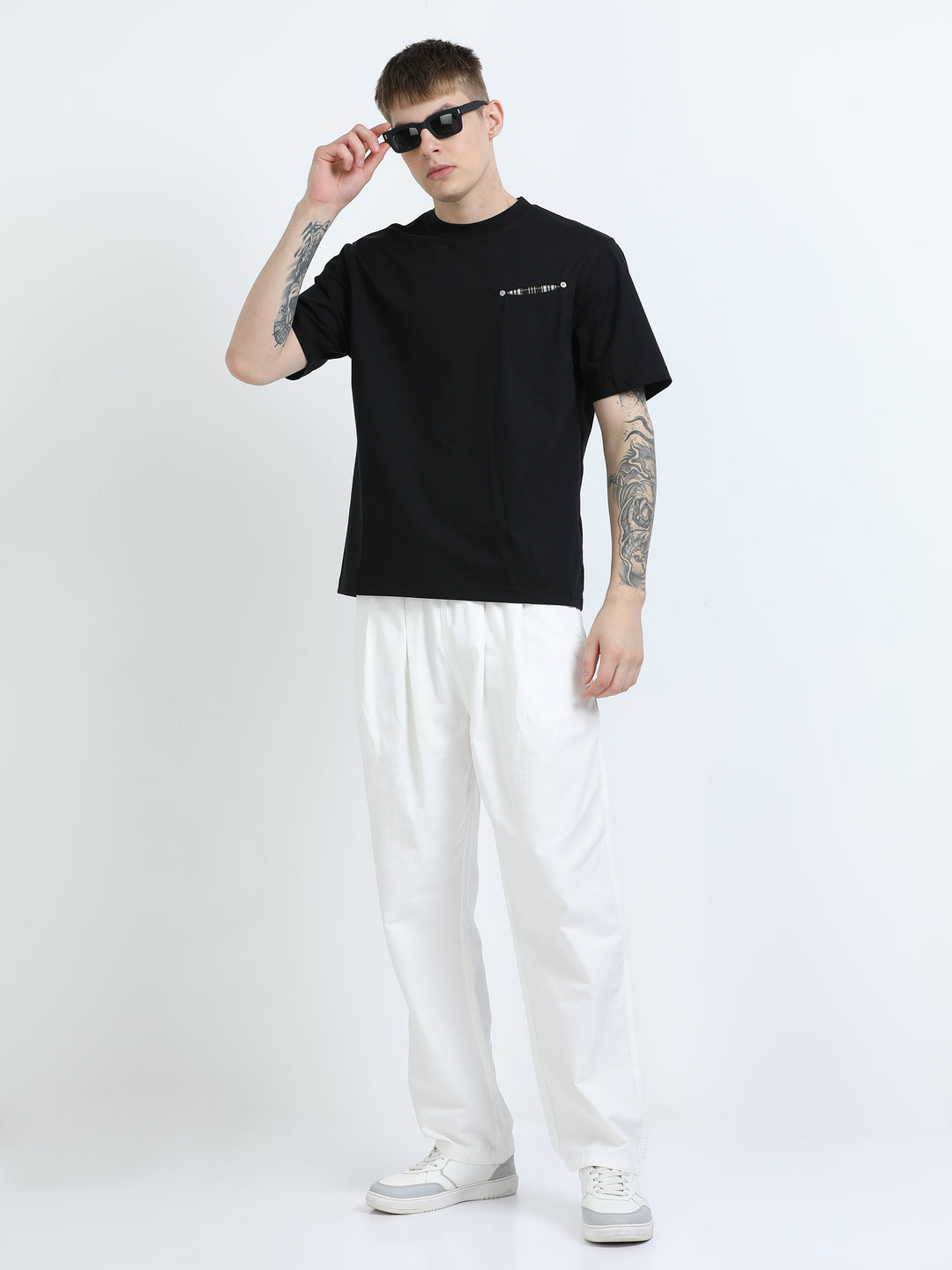 Minimal Badge Detail Crew Tee